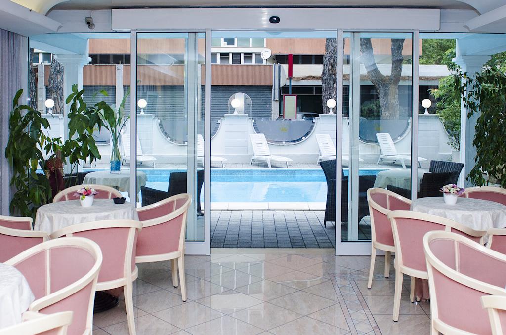 Отель Hotel Royal Plaza 4*